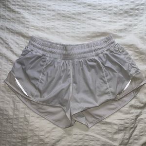 Lululemon Hotty Hot short 2.5”